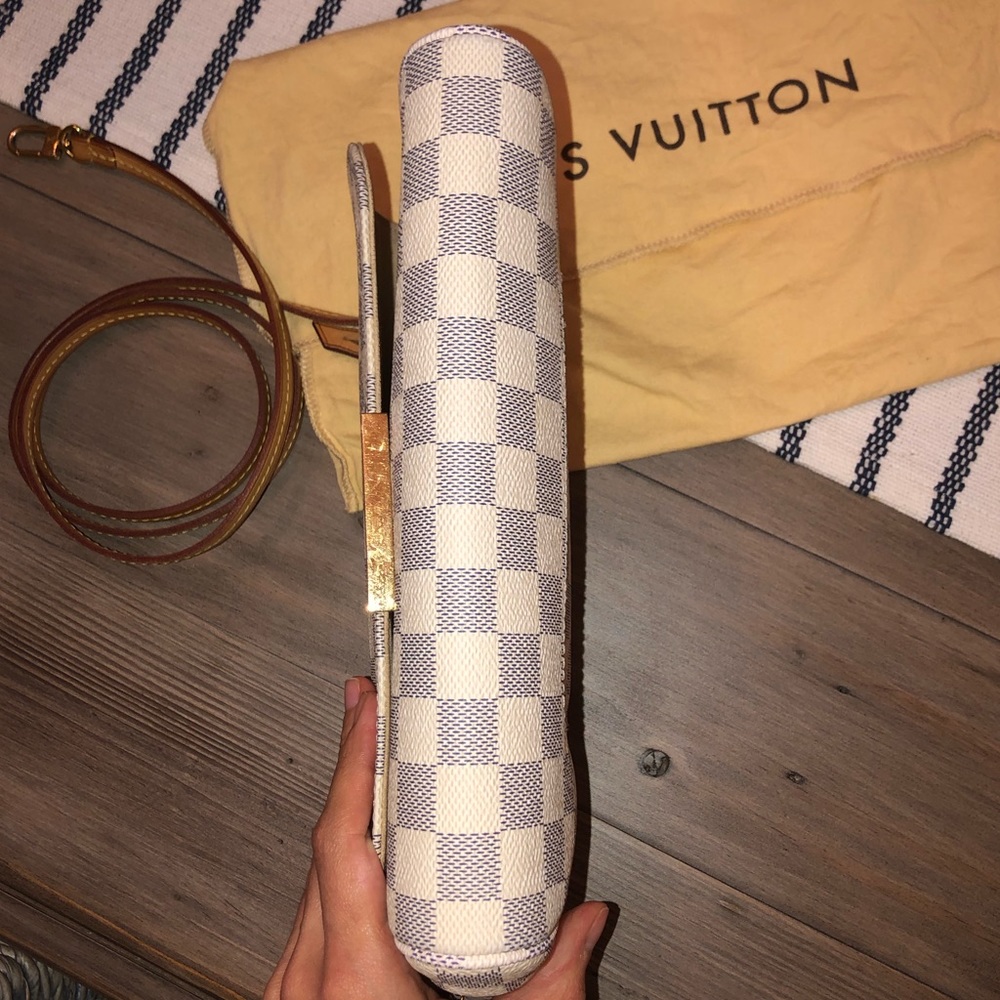 Louis Vuitton Favorite MM Damier Azure Bag - Picture 12 of 16